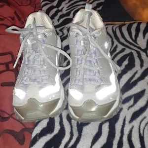 Skechers grey and purple sneakers ( never worn)